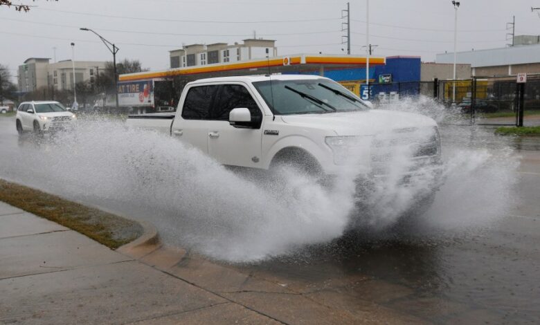 Tips for Safely Navigating Rainy Driving Conditions